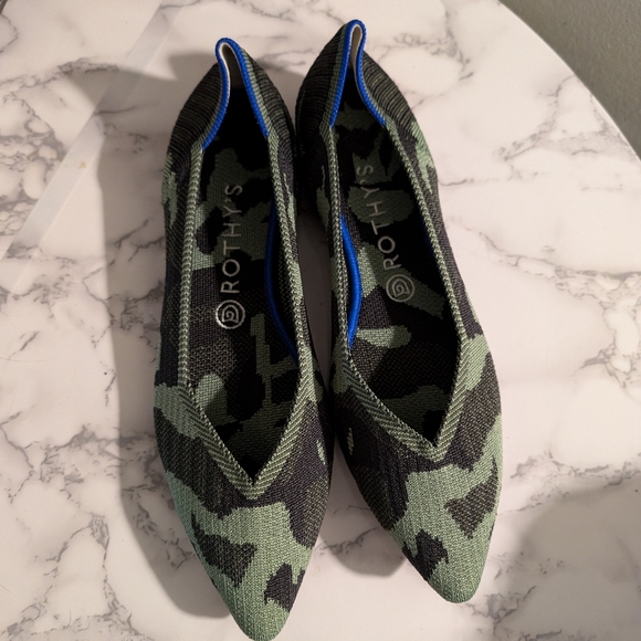 Rothy’s The Point green camp flats size 10 - Picture 2 of 4